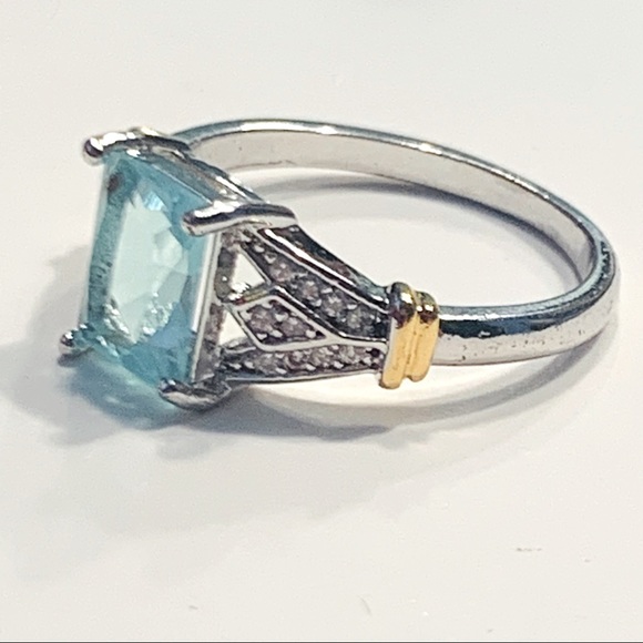 💙🆕 Beautiful Silver & Gold Plated Ring + Blue CZ - Picture 5 of 9